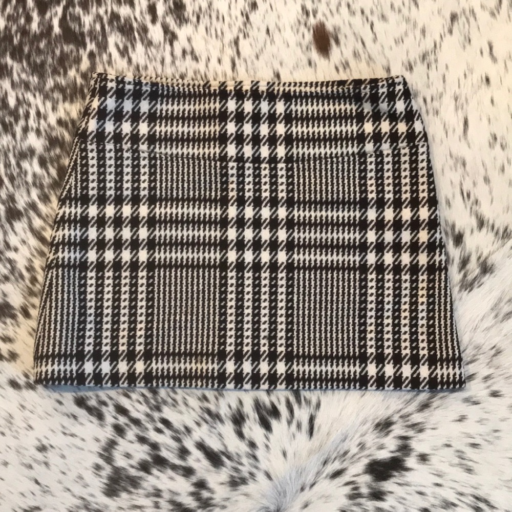 Burberry wool skirt